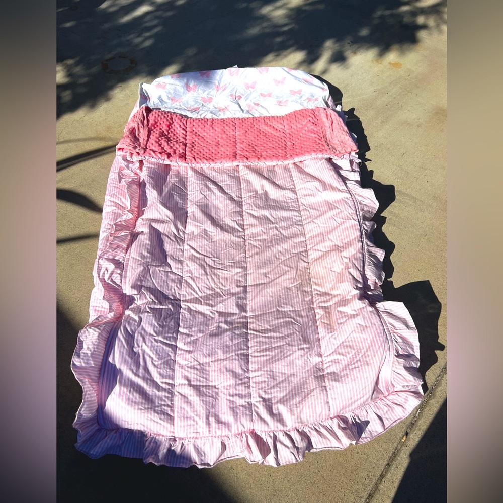 Beddys zipper bedding, pink pinstripe, size FULL
